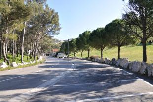Parking at the start of the road of Sormiou