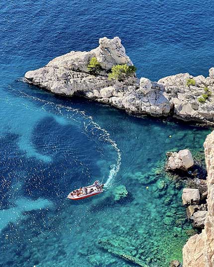 Boat tour of the Calanque de Sugiton