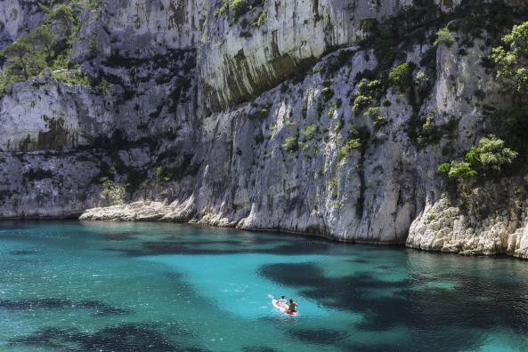 Kayak excursion in the calanques national park