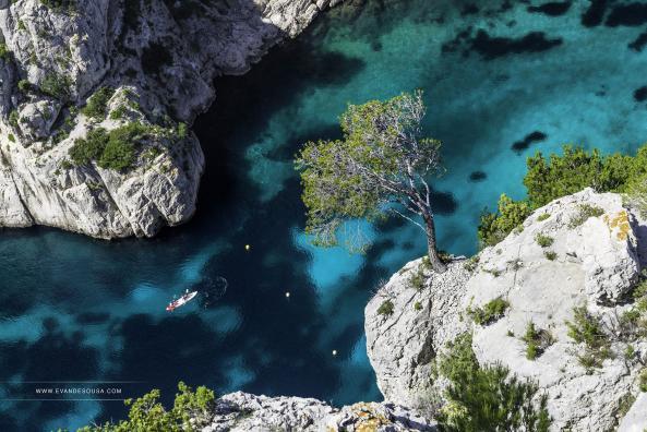 Entrée en kayak dans la zone de baignade d'En-vau, interdite aux bateaux à moteur