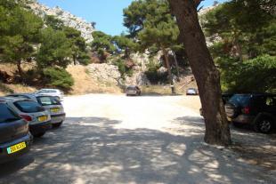 Visitor’s parking of Méjean