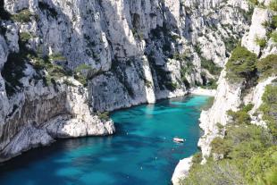 Visit of the calanque d'En vau by boat