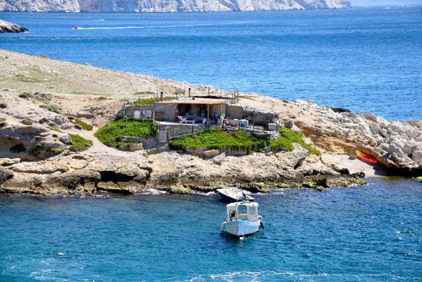 Un cabanon isolé sur la pointe Est de la calanque de Marseilleveyre