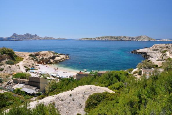 Marseilleveyre beach from above