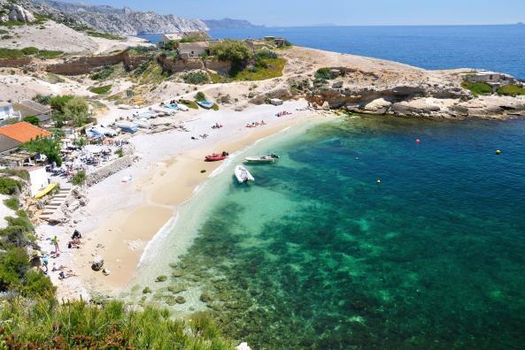 Beach of Marseilleveyre and boats