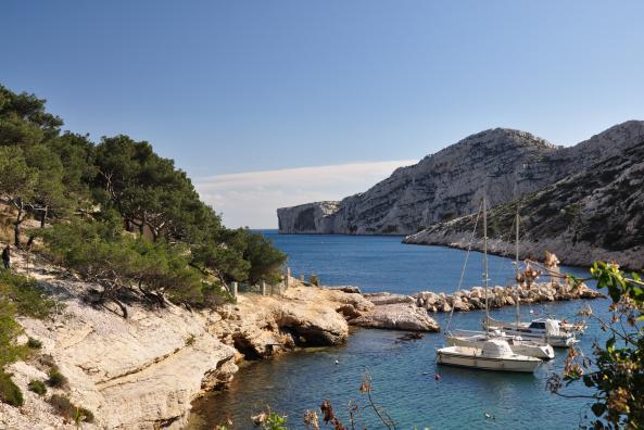 Vue de morgiou en direction de la calanque de sugiton