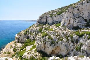 Chemin de randonnée qui passe au dessus de Podestat, en direction de l'Escu