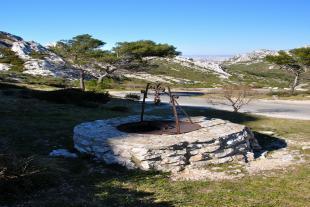 Puits près du col de Sormiou