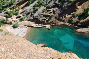 Vue plongeante sur la plage de Figuerolles