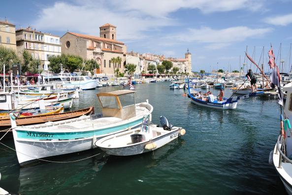 Joutes navales dans le vieux port de la Ciotat