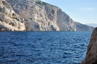 East side of Sormiou with Cancéou cliff and Cap Morgiou