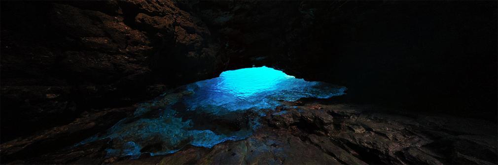 Panorama inside the Grotte de la porte de Rome