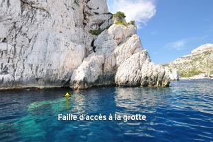 Faille d'accès à la grotte du Capelan