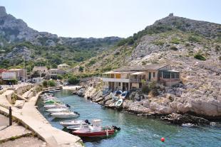 Port and cabins of Callelongue