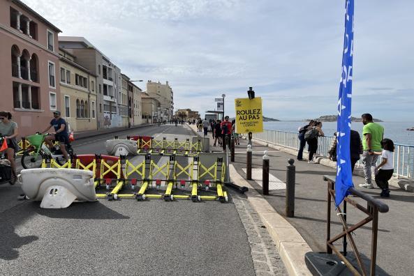 Pedestrian part on the Catalans beach side