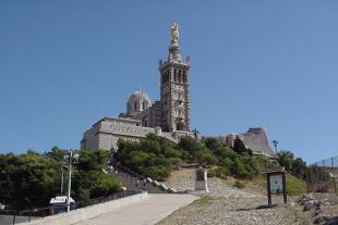 Notre Dame de la Garde en arrivant à pied