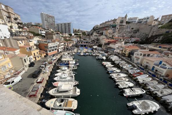 Vallon des Auffes vu de la Corniche